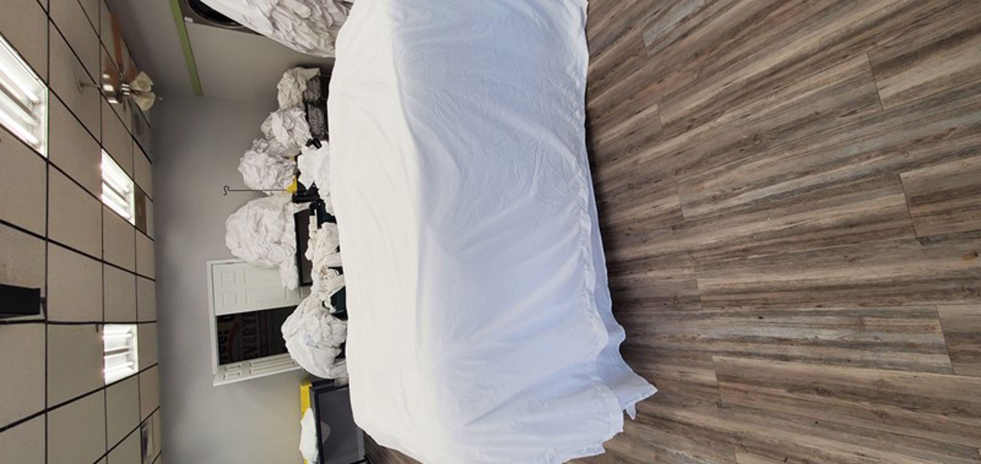 St Clair Superior Cleveland Oh Laundry Service